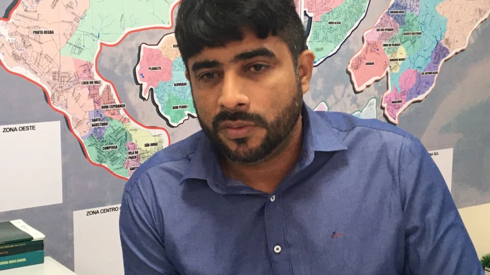 Vereador pede escolta policial após atentado e filho baleado em comunidade de Manaus