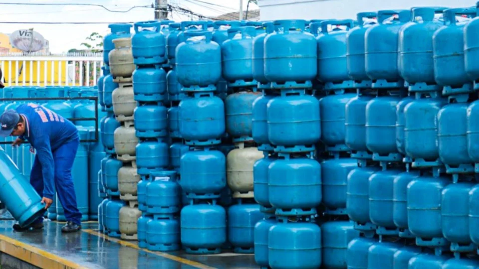 Auxílio gás começa a ser pago nesta segunda-feira