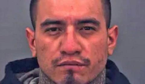 Homem mata irmã com um taco de beisebol por ciúmes, no Texas