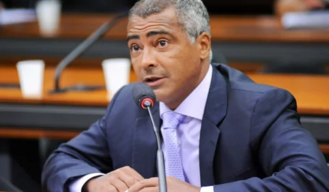 Romário diz para ministro da Educação “tomar vergonha na cara
