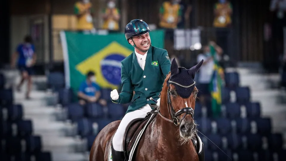 Rodolpho Riskalla conquista prata no hispismo adestramento