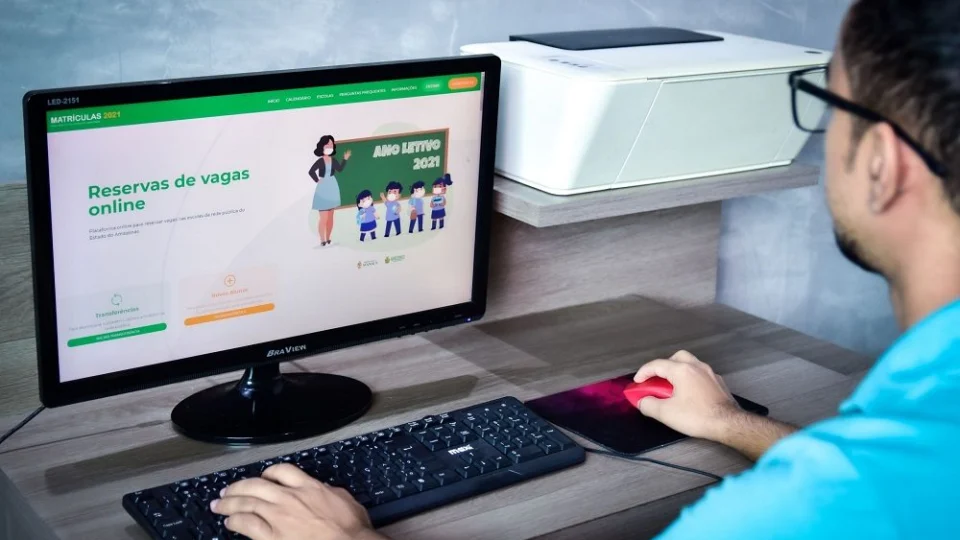 No Amazonas, matrículas e transferências para alunos com deficiência da rede estadual iniciam na segunda-feira