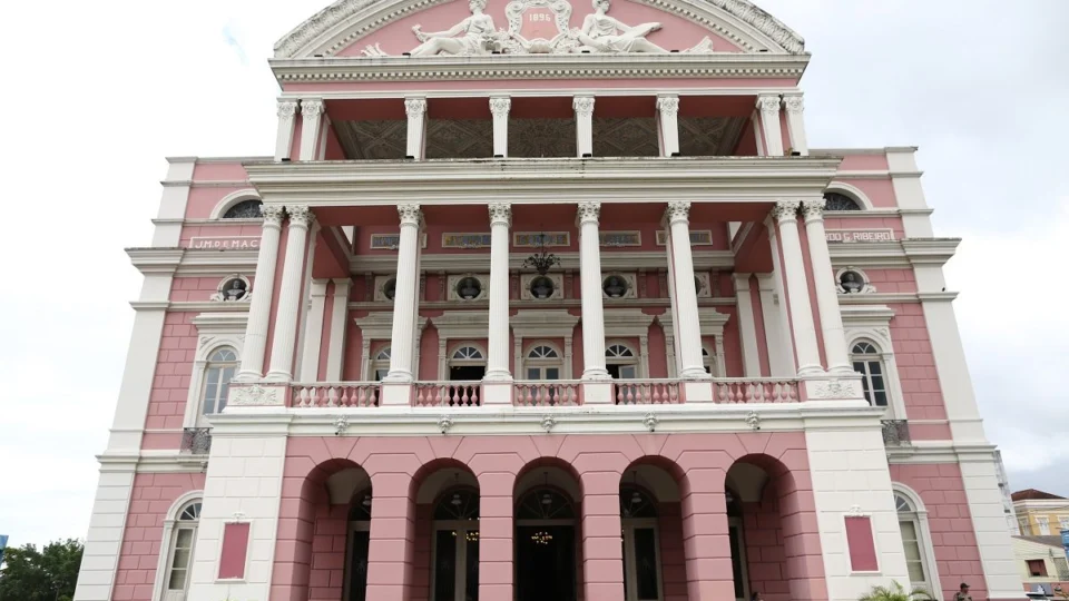 Celebração dos 125 anos do Teatro Amazonas será exibida em exposição na próxima semana