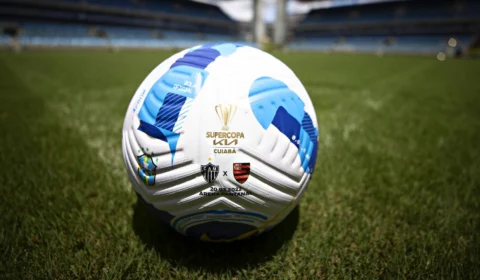 Atlético-MG e Flamengo disputam Supercopa neste domingo em Cuiabá