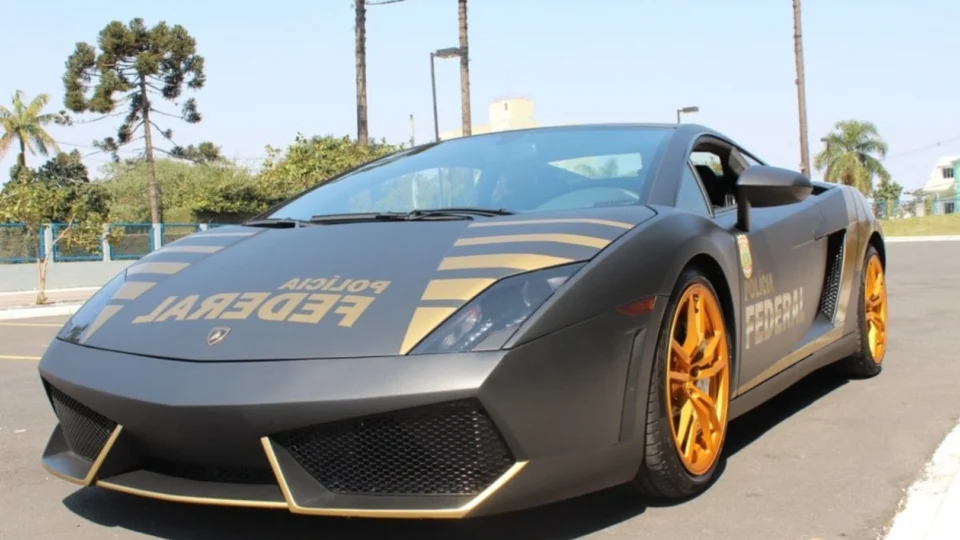 Lamborghini de R$ 850 mil é ‘emprestada’ à Polícia Federal do Paraná