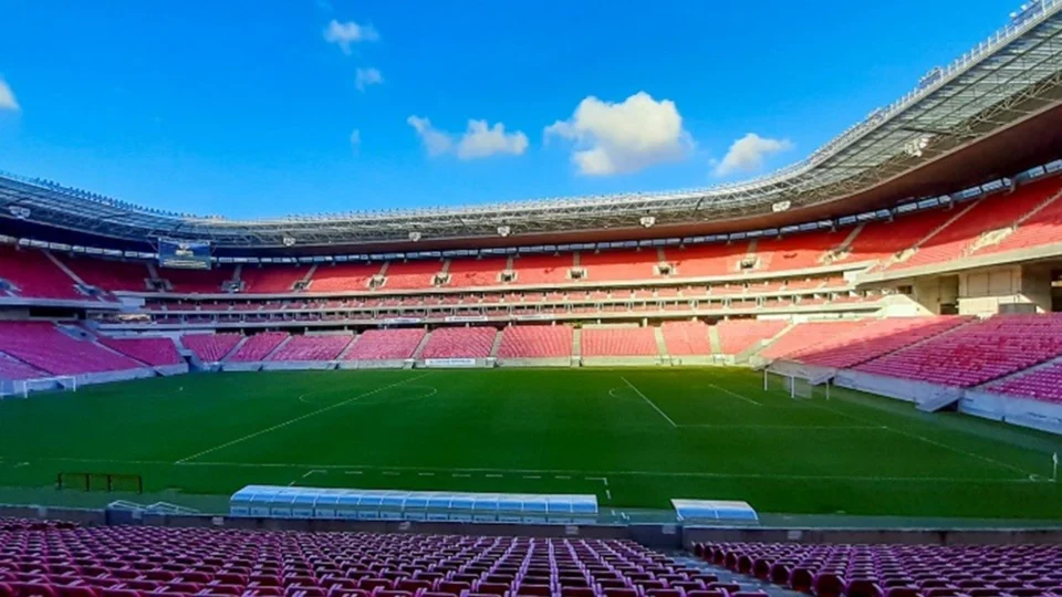 Nova lei estabelece multa para quem praticar racismo, LGBTQI+fobia ou discriminar mulheres em estádios de Pernambuco