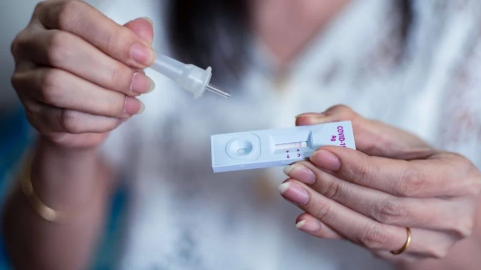 Anvisa adia decisão sobre liberação de autotestes de Covid para cobrar mais dados do Ministério da Saúde