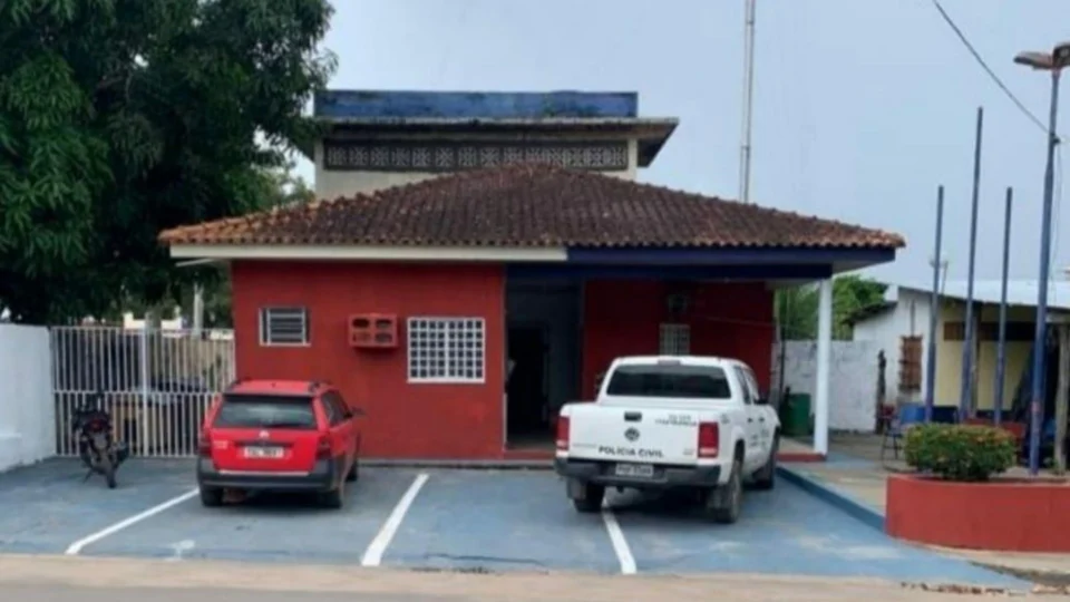 Mandado de prisão preventiva por roubo majorado é cumprido, no AM