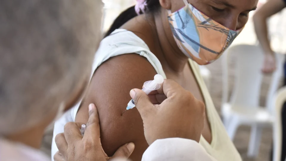 Mutirão: Governo do Amazonas altera local de vacinação em Manaus; veja o que muda