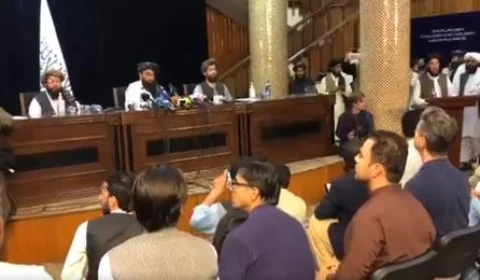 Em entrevista, Talibã declara anistia e participação de mulheres no governo