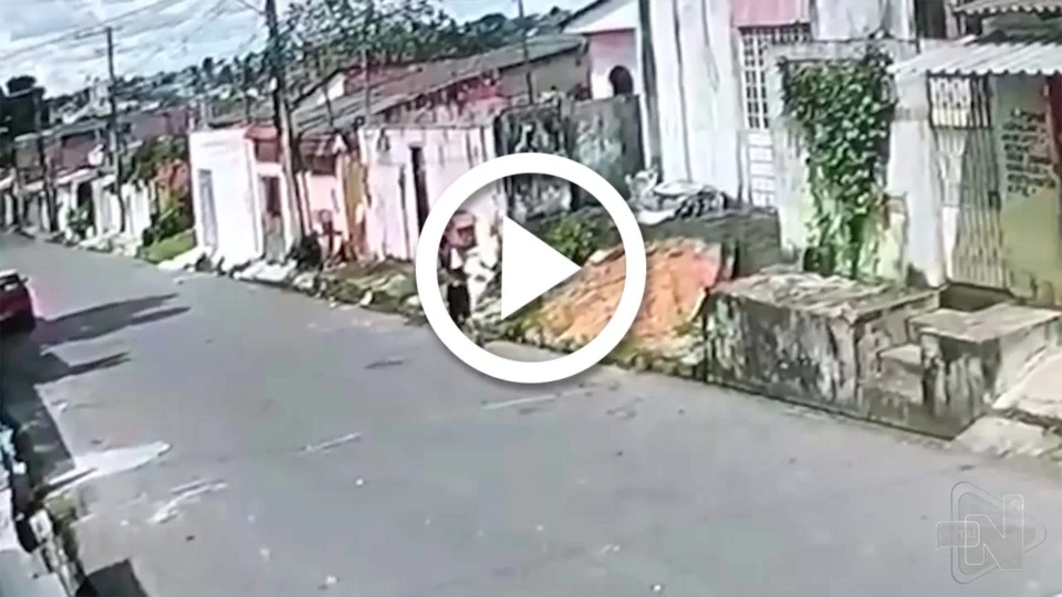 VÍDEO: suspeito furta objetos de loja de festas na Zona Leste de Manaus