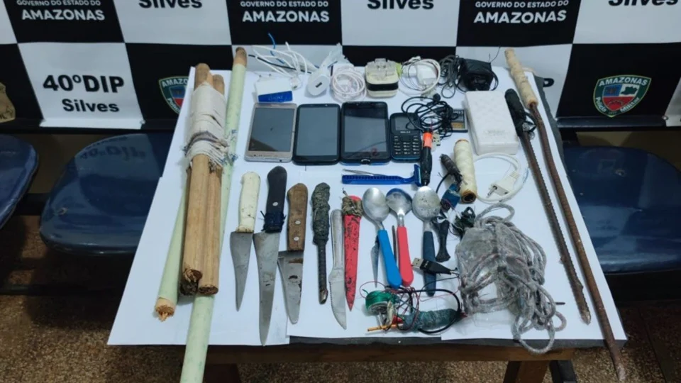 Presos realizam motim e tentam fugir de prisão em Silves, interior do Amazonas