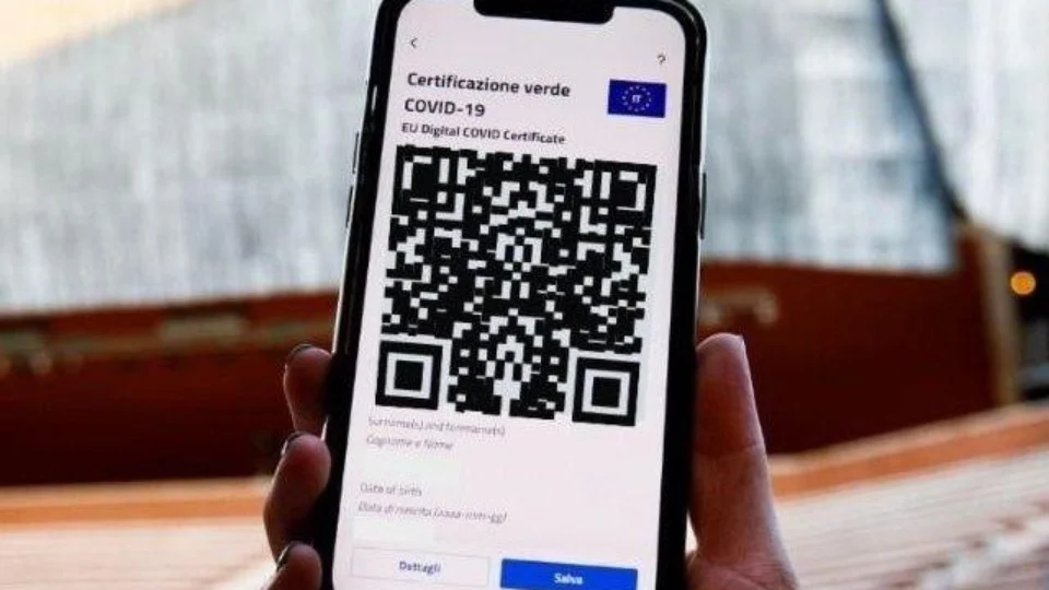 Itália passa a exigir passe sanitário em escolas e transporte público