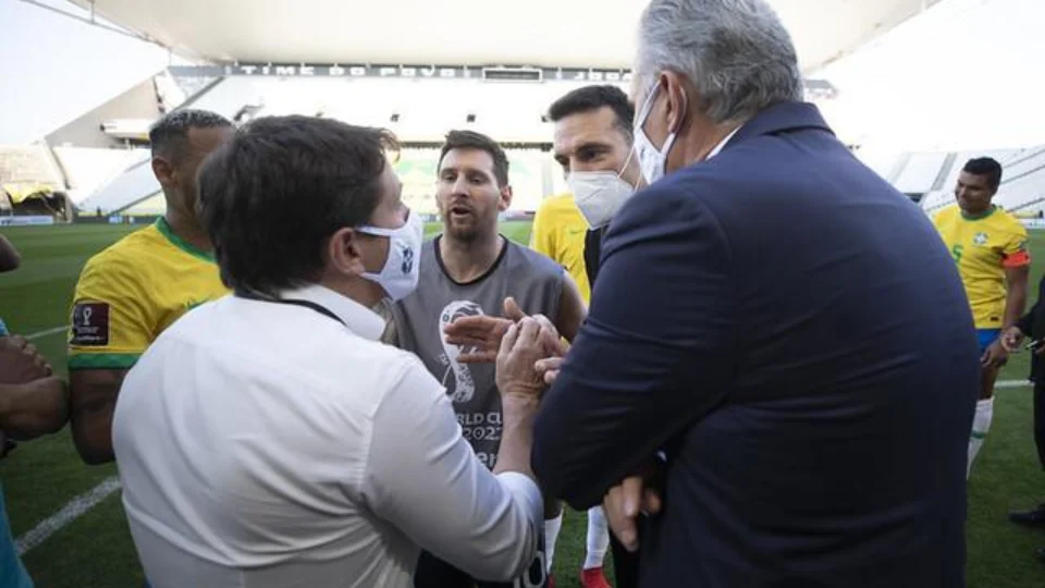 Messi desabafa sobre interrupção de jogo entre Brasil e Argentina