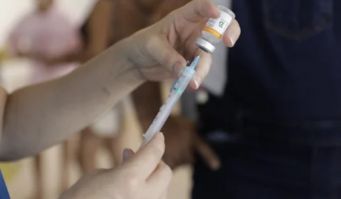 Vacinação contra a Covid-19 tem 15 pontos funcionando neste sábado em Manaus