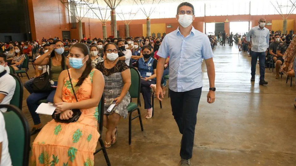 Adesão à vacina da Covid passa a ser obrigatória para servidores da Prefeitura de Manaus