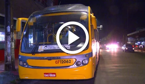 VÍDEO: homem assalta ônibus para pagar o aluguel