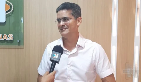 Próximo bimestre deve ter 24 bairros com ruas recuperadas, e 2022 com asfalto novo em 10 mil vias de Manaus, diz David Almeida
