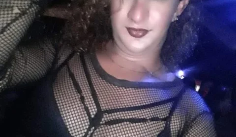 Durante confusão, transexual é atingida com um tiro na cabeça em bar, em Manacapuru-AM