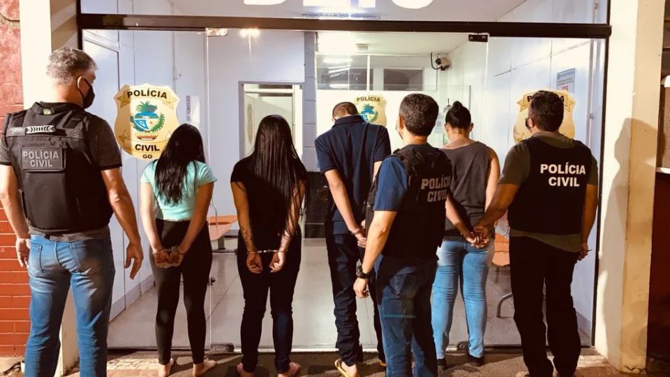 Idosa de Manaus cai em golpe e tem prejuízo de cerca de R$ 24 mil