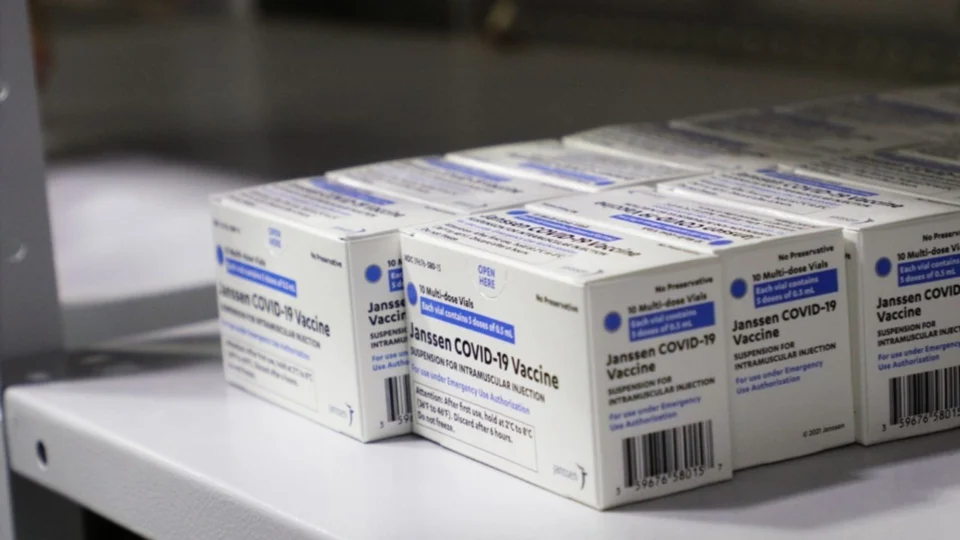 Amazonas recebe novas doses de vacina contra Covid-19