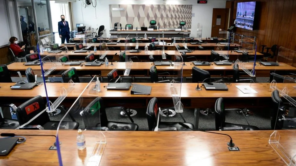 CPI da Pandemia deve votar convocações e quebra de sigilos nesta terça