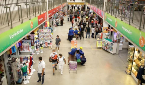 Fecomércio divulga o horário de funcionamento do comércio nos dias 31 de dezembro e 1º de janeiro, em Manaus