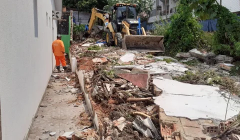 Justiça determina demolição de muro e loja construídos em via pública de Manaus