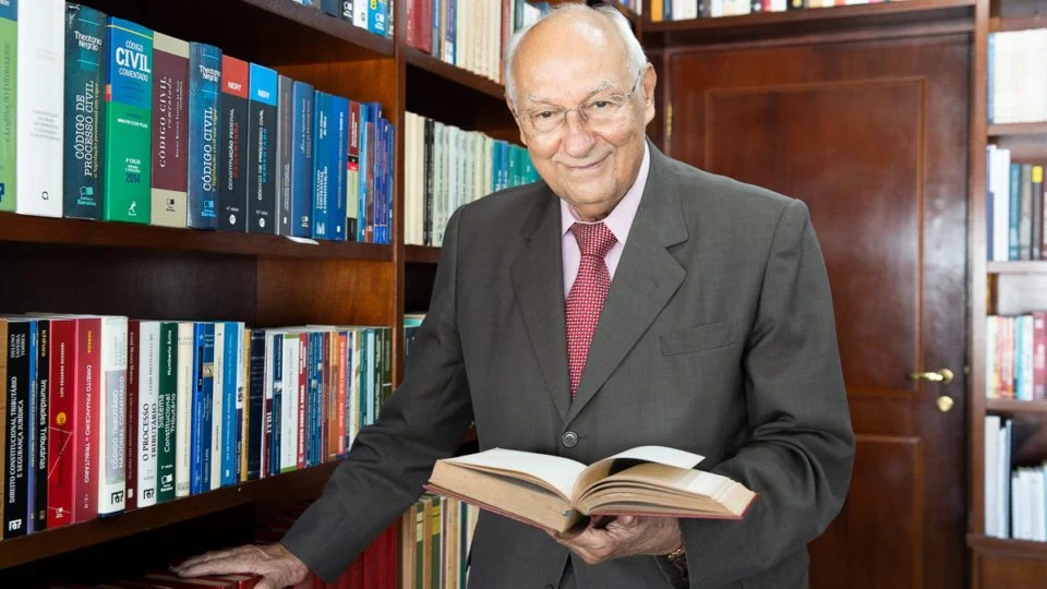 Advogado acredita que só o STF pode revogar decreto que reduz em até 25% o IPI