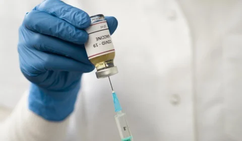 Detectada na Colômbia, variante pode ser resistente a vacinas