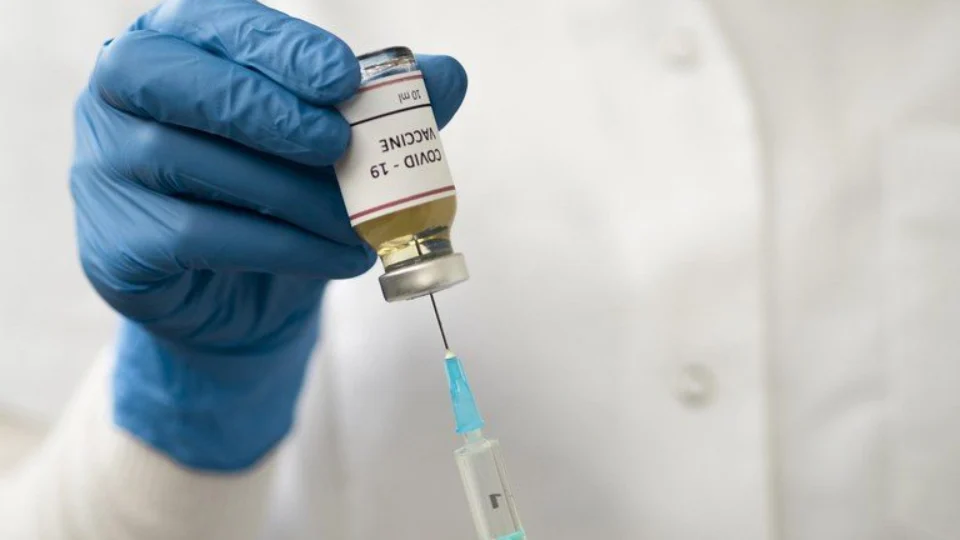 Detectada na Colômbia, variante pode ser resistente a vacinas