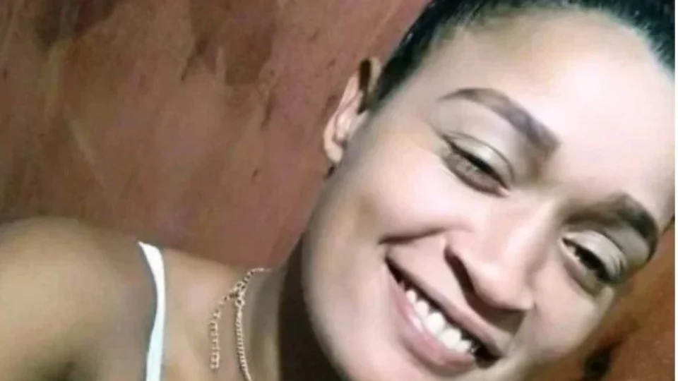Jovem desaparecida é encontrada morta dentro de parede de concreto