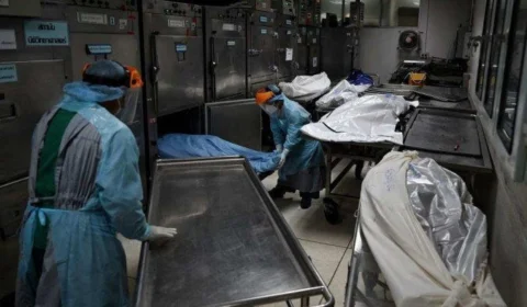 Necrotérios tailandeses estão lotados de vítimas da covid-19
