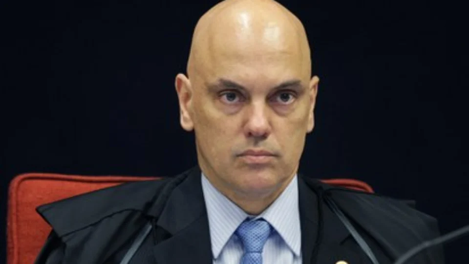 Ministro começa investigação de suposto ataque de hackers