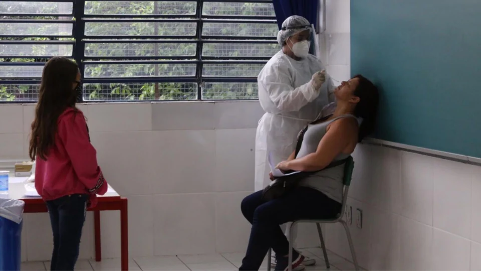 Brasil tem mais de mil casos da variante Delta; mortes chegam a 41