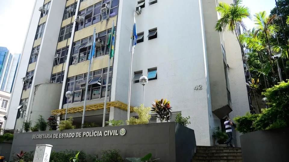 Ministério Público do RJ denuncia delegado por obstrução da Justiça