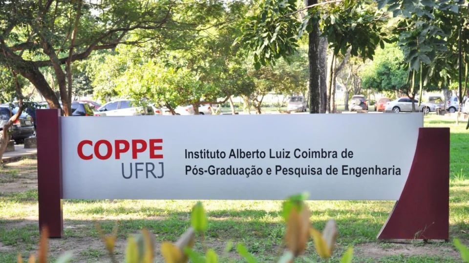 Vacina da UFRJ contra a covid-19 deve ter testes em humanos este ano