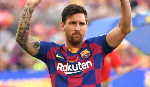 Barcelona anuncia saída de Lionel Messi