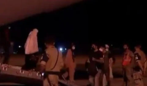 Primeiro voo com pessoas retiradas do Afeganistão chega à Espanha