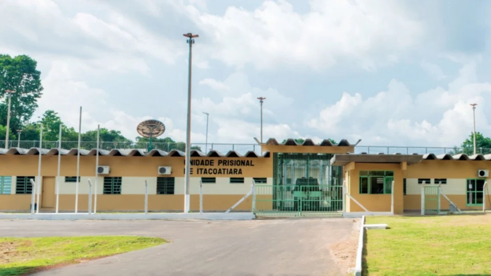 Detento é encontrado morto com sinais de agressão na Unidade Prisional de Itacoatiara-AM