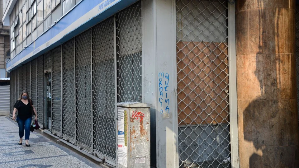 INSS: alta de casos de Covid suspende perícias médicas