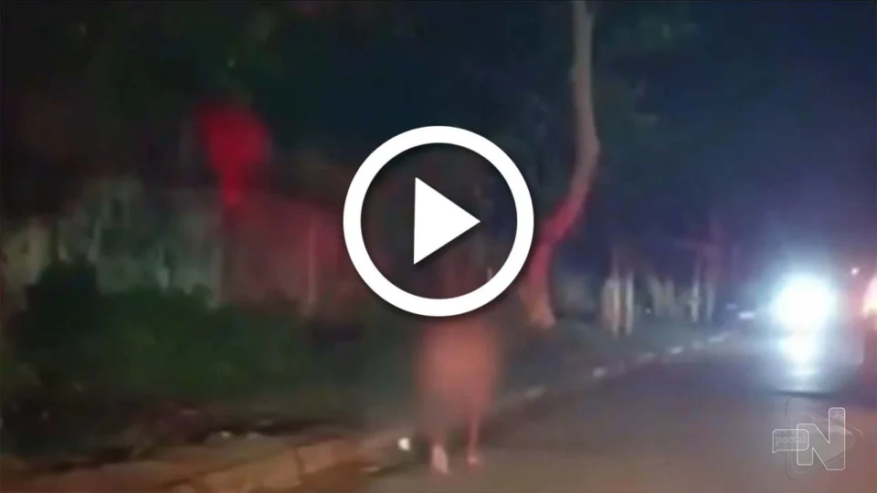 VÍDEO: homem corre pelado e aterroriza moradores em Itacoatiara, no AM