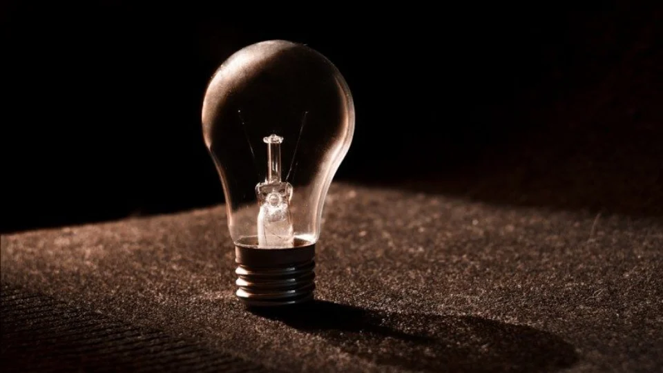 Veja bairros que devem ficar sem energia elétrica neste fim de semana em Manaus