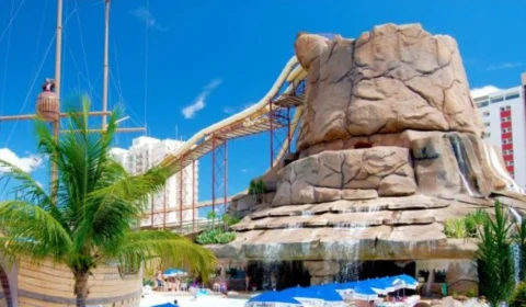 Menino de 8 anos morre após queda de 15 metros de um toboágua no Sul de Goiás