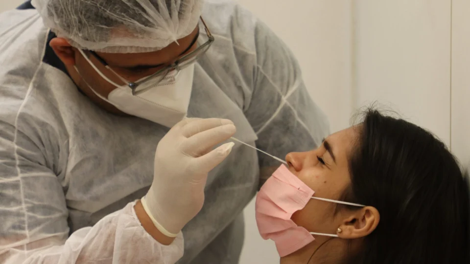 Amazonas registra 10 mortes e 2.858 novos casos de Covid-19