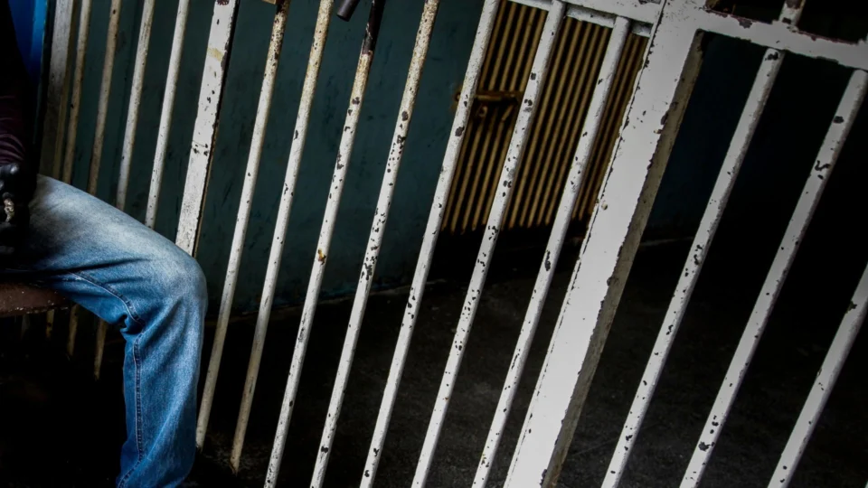 Em Tonantins-AM, homem de 37 anos é preso por descumprimento de medida protetiva e violência doméstica