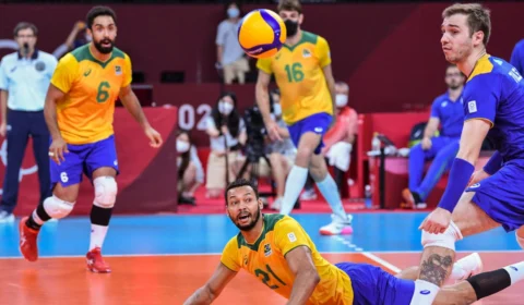 Brasil perde da Argentina e fica sem o bronze no vôlei masculino