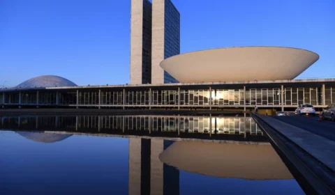 Presidente do Senado se encontra com chefes de estado durante o Fórum Nacional de Governadores