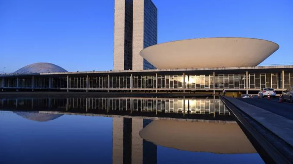 Presidente do Senado se encontra com chefes de estado durante o Fórum Nacional de Governadores