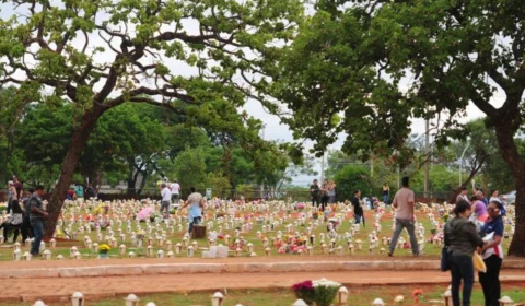 Cemitério particular é condenado a pagar R$ 10 mil por tênis roubado em túmulo